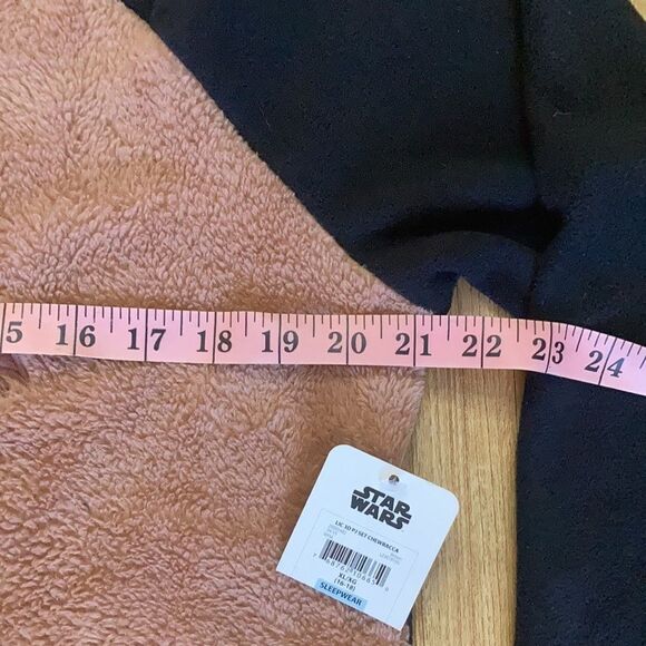 Star Wars Chebaca Sleep Top NWT - Picture 6 of 7